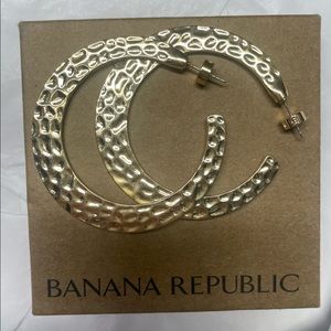 Banana republic earrings